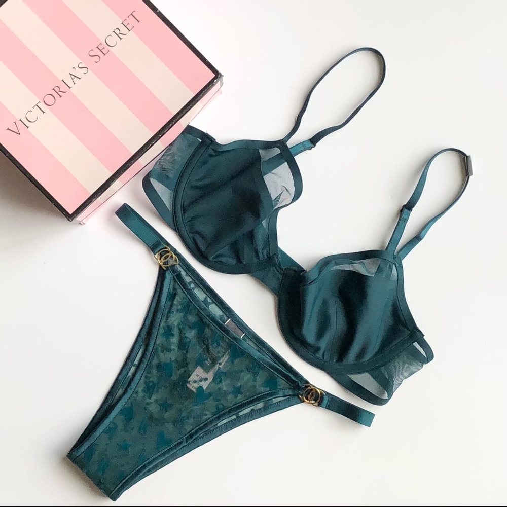 32D/SMALL Victoria’s Secret green lingerie set